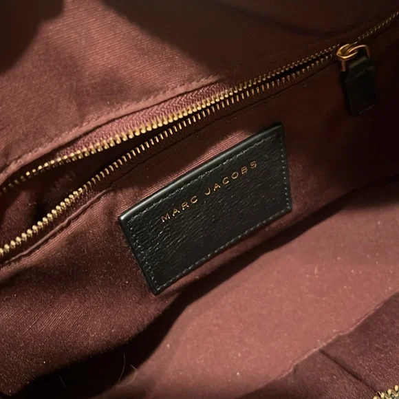 Marc Jacobs Black Leather Handbag - Picture 7 of 8